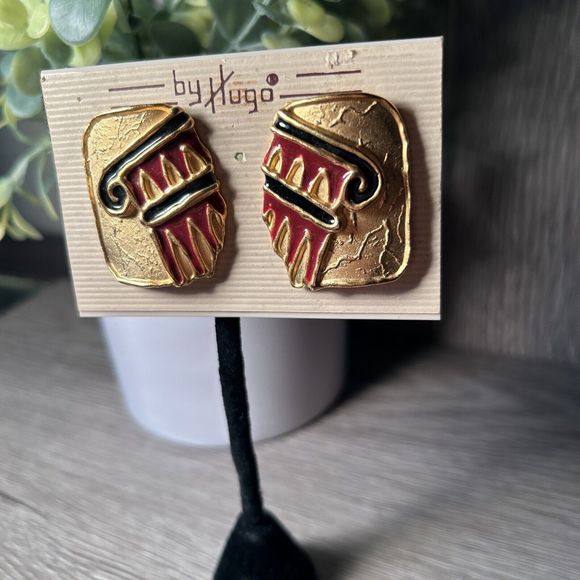 Tower of Pisa Retro Matte Gold Tone Red and Black Enamel 1.25 Clip On Earring - Picture 4 of 8